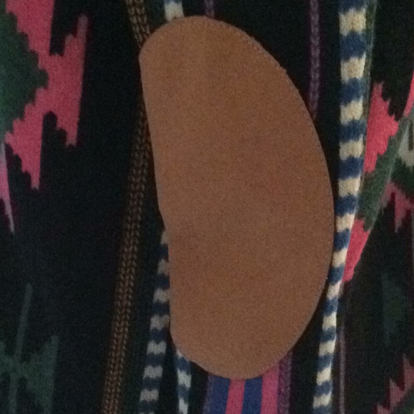 Aztec Patterned Jacket - Picture 3 of 5
